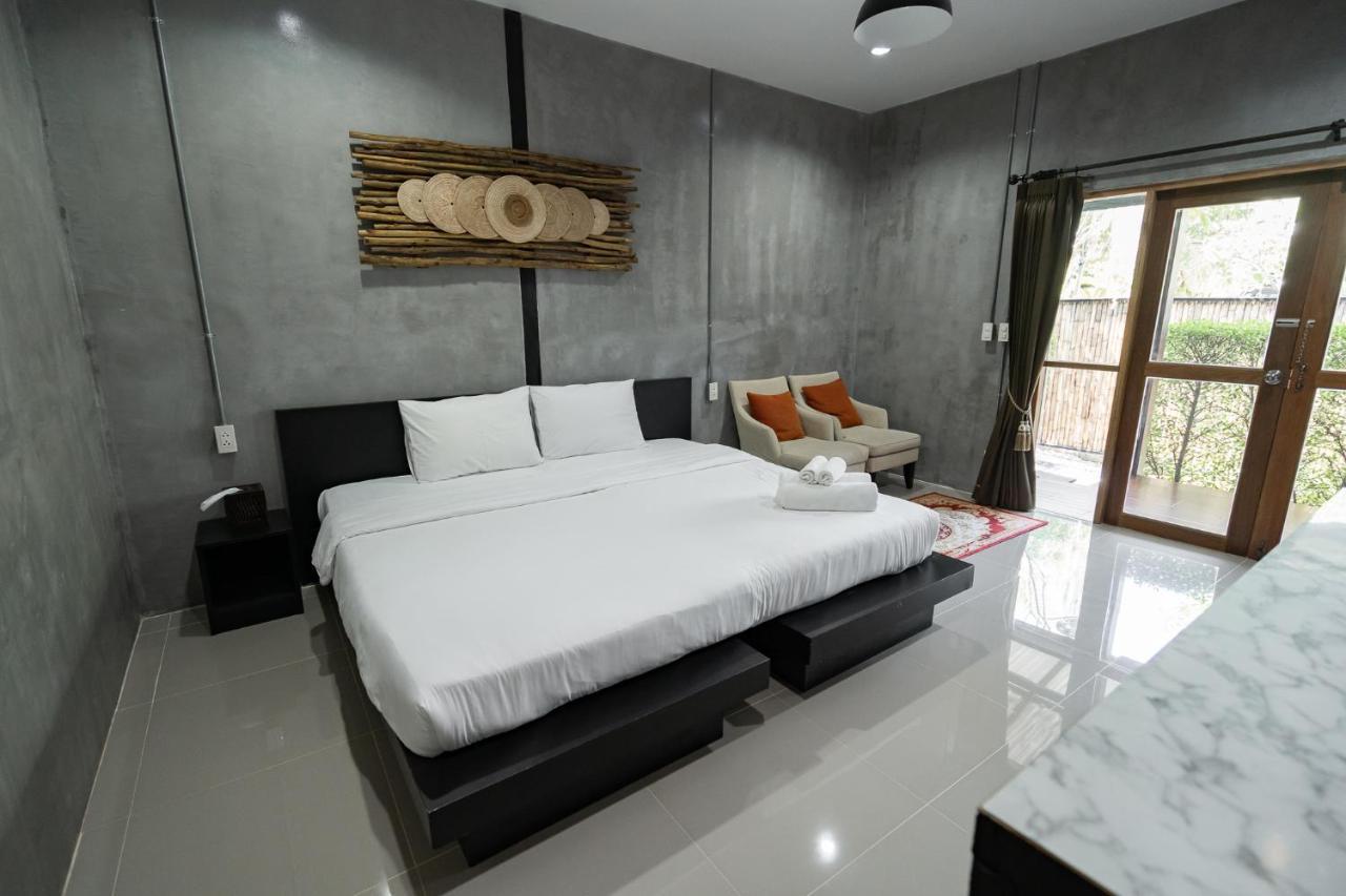 The Loft Panwa Resort Esterno foto